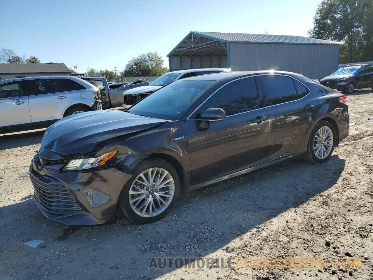 4T1B21HK2JU005849 TOYOTA CAMRY 2018