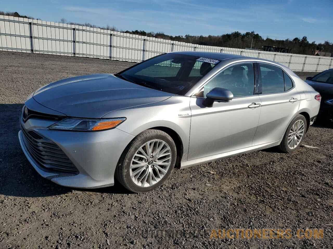 4T1B21HK2JU008153 TOYOTA CAMRY 2018