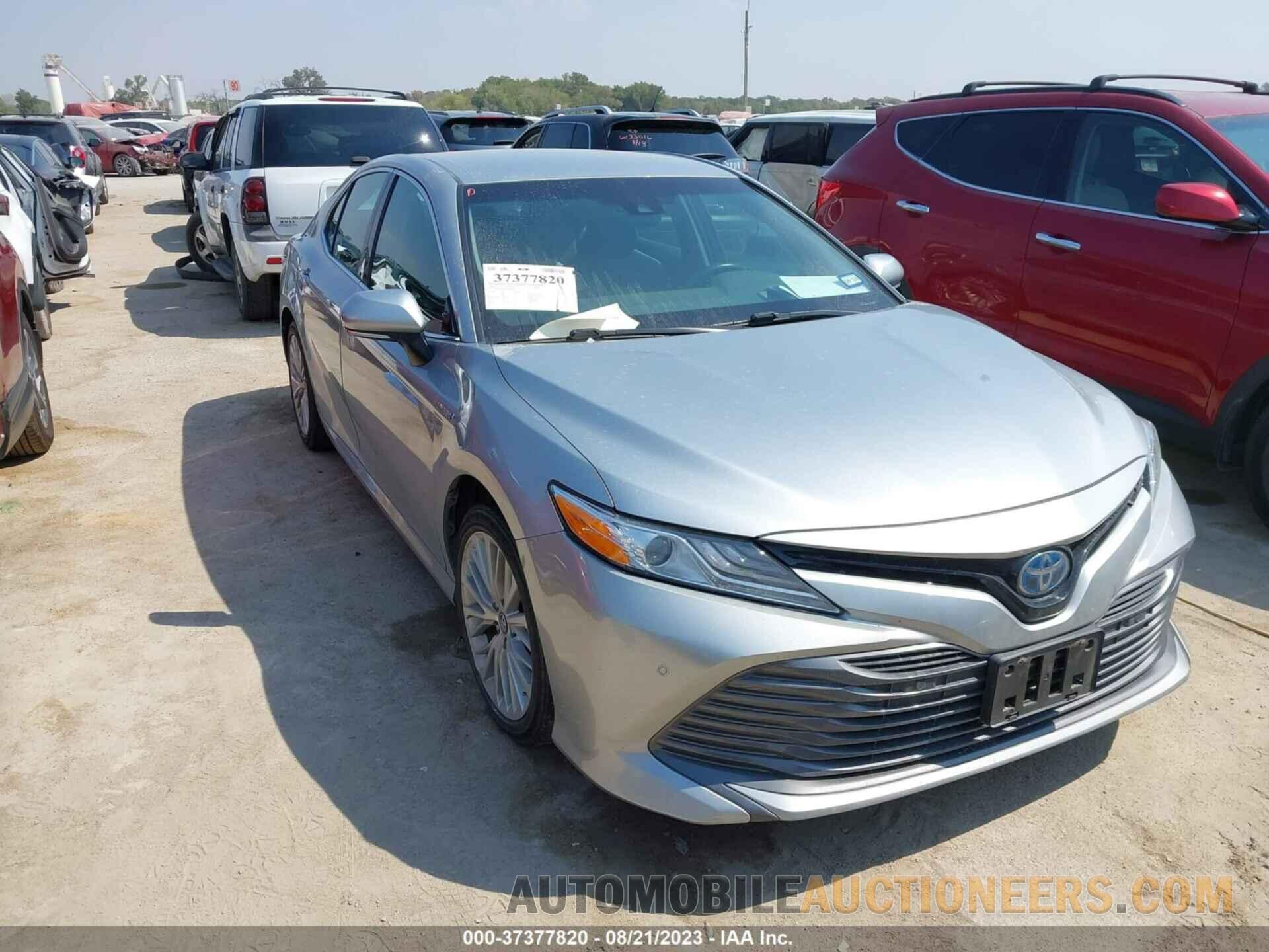 4T1B21HK2JU008380 TOYOTA CAMRY 2018