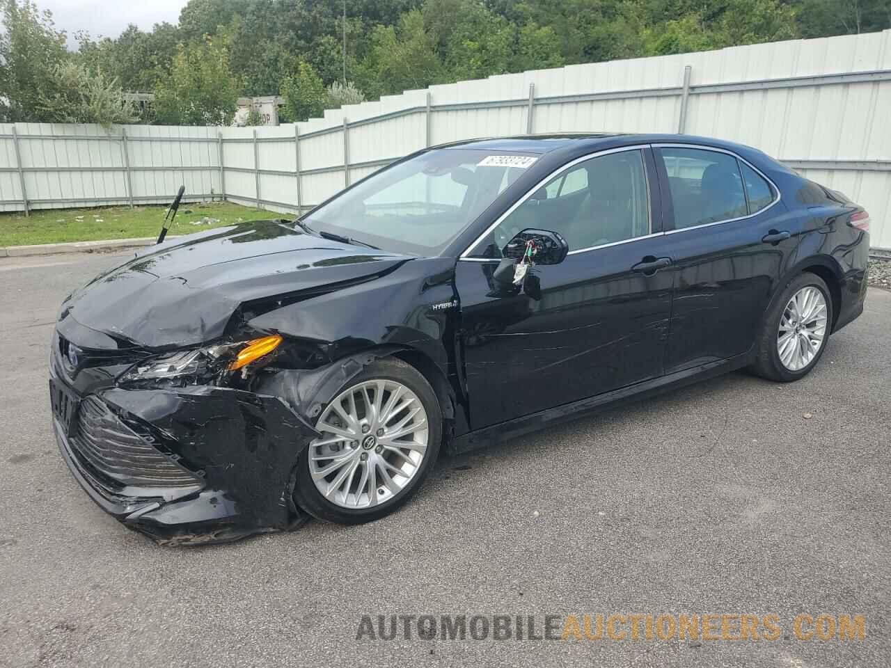 4T1B21HK2JU506563 TOYOTA CAMRY 2018