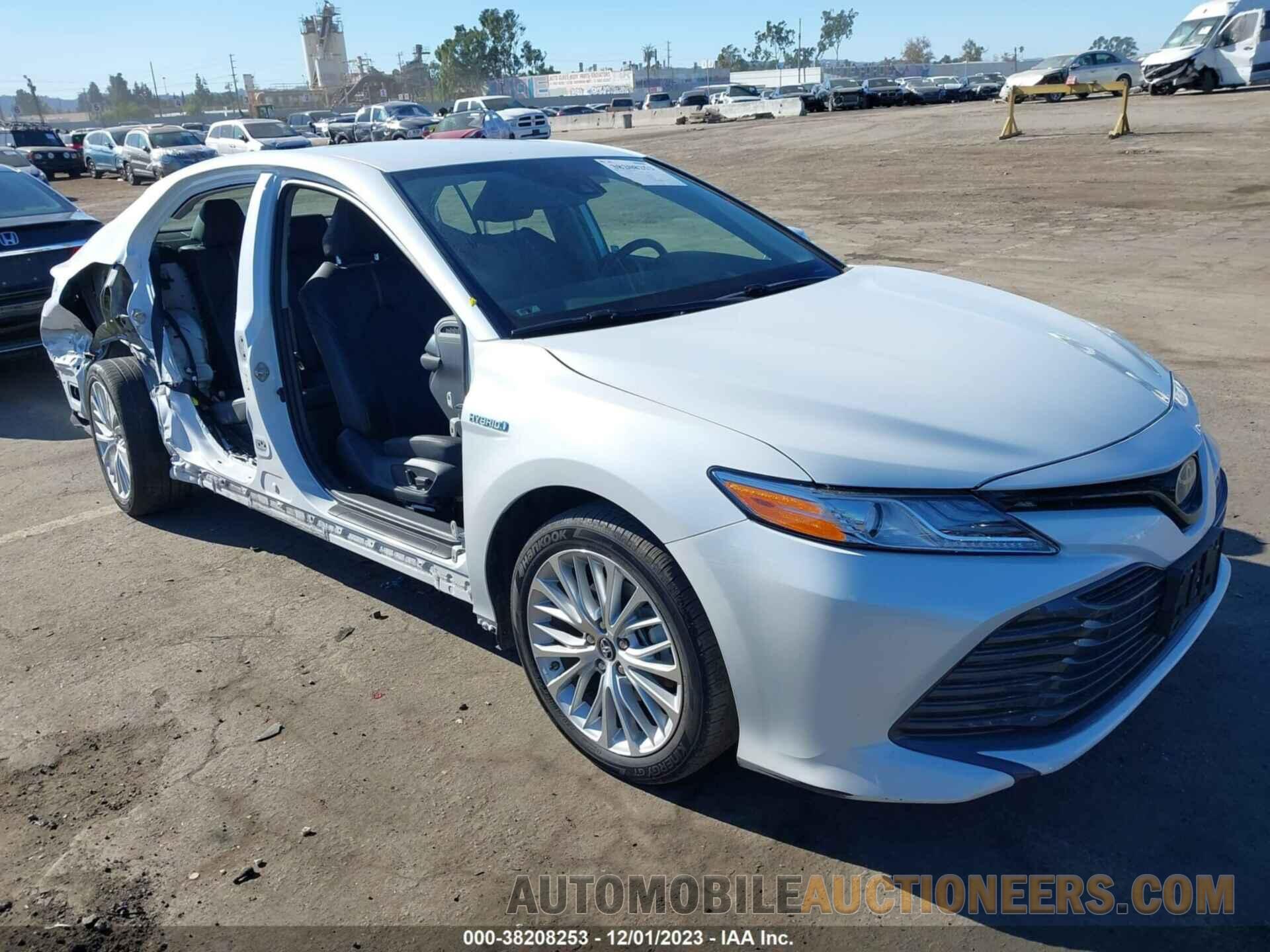 4T1B21HK2KU520724 TOYOTA CAMRY HYBRID 2019