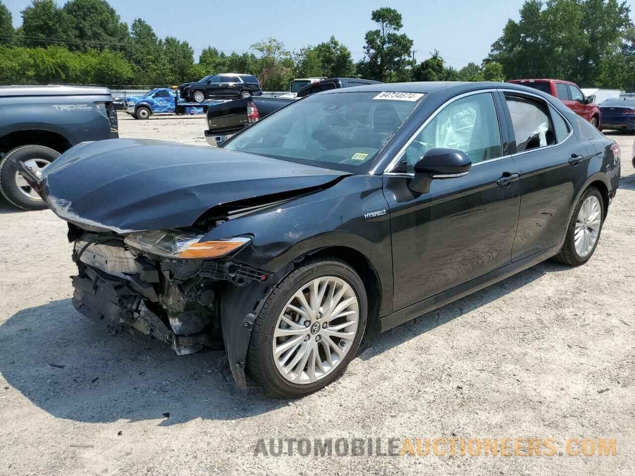 4T1B21HK3JU001390 TOYOTA CAMRY 2018