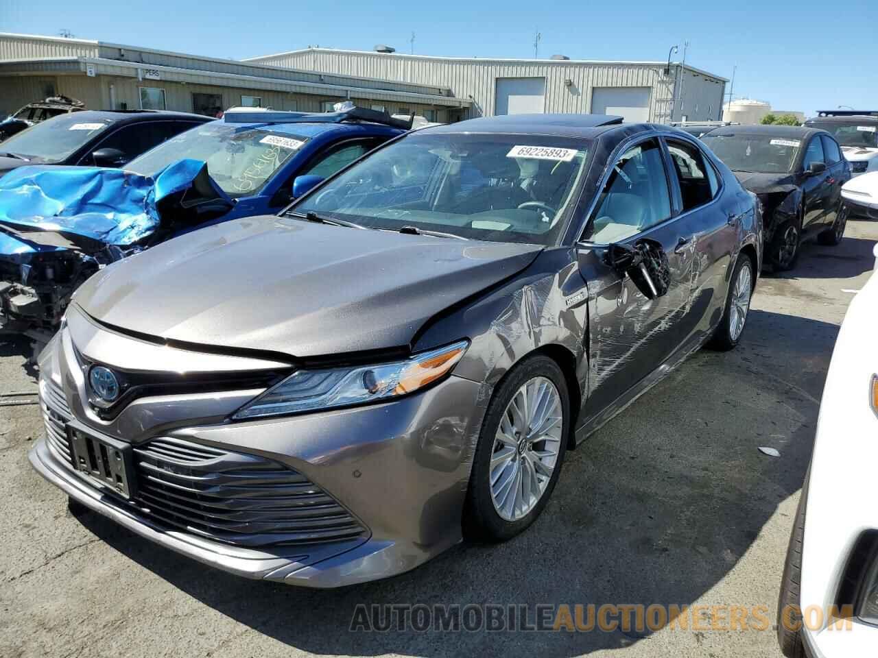 4T1B21HK3JU502943 TOYOTA CAMRY 2018