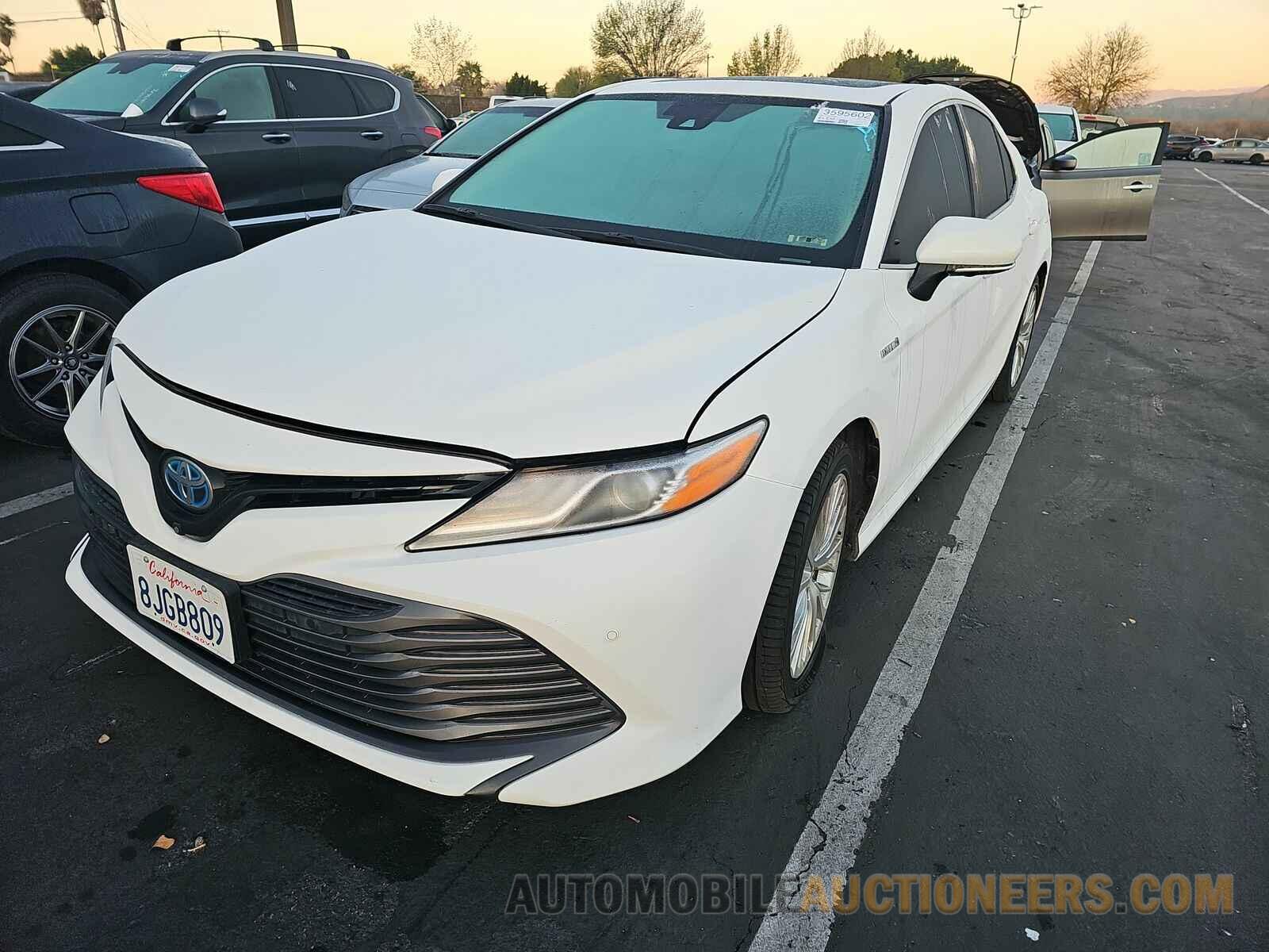 4T1B21HK3KU514592 Toyota Camry Hybrid 2019