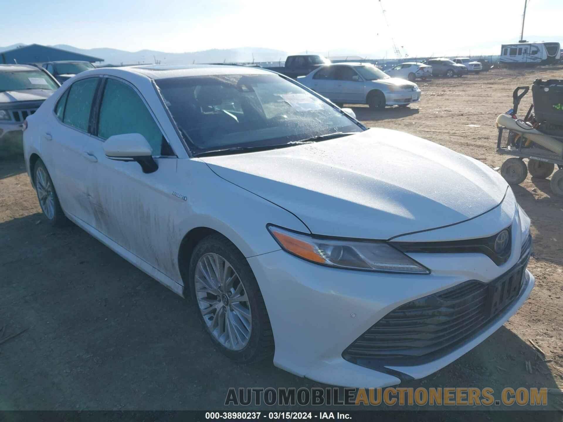 4T1B21HK4JU003147 TOYOTA CAMRY HYBRID 2018