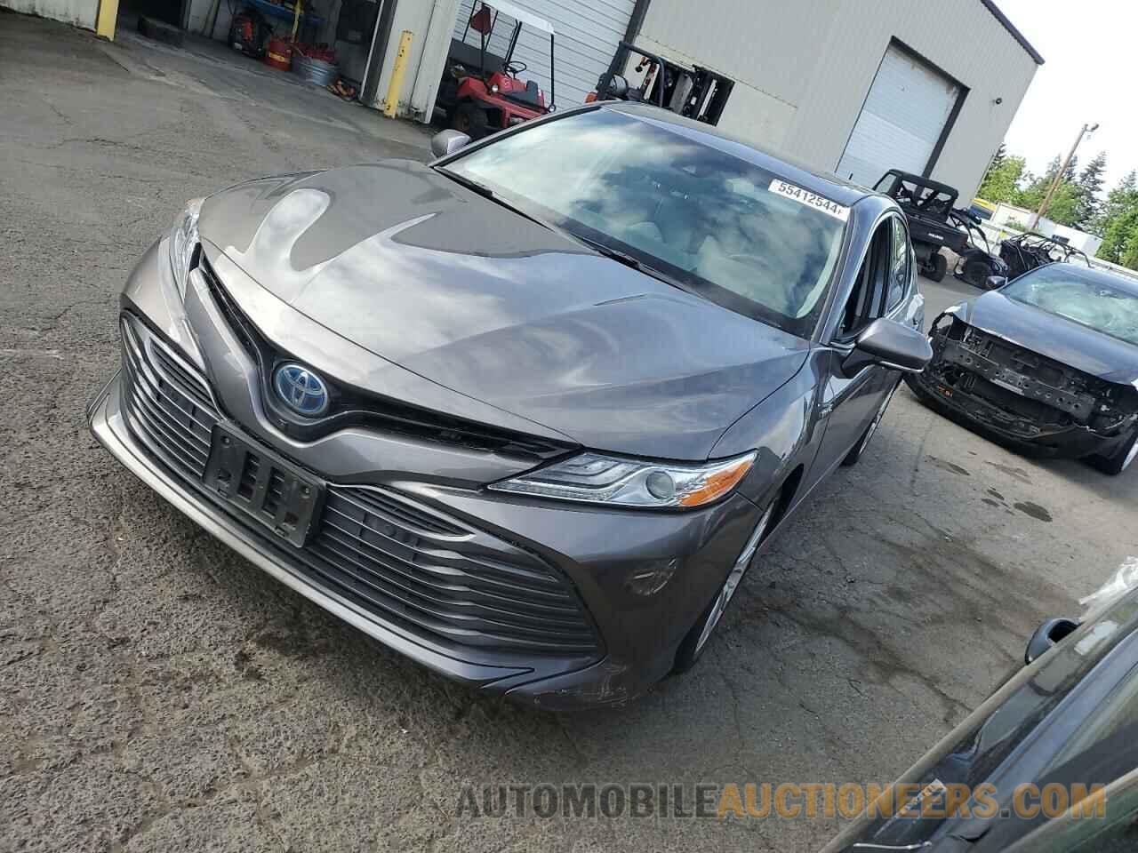 4T1B21HK4JU005240 TOYOTA CAMRY 2018