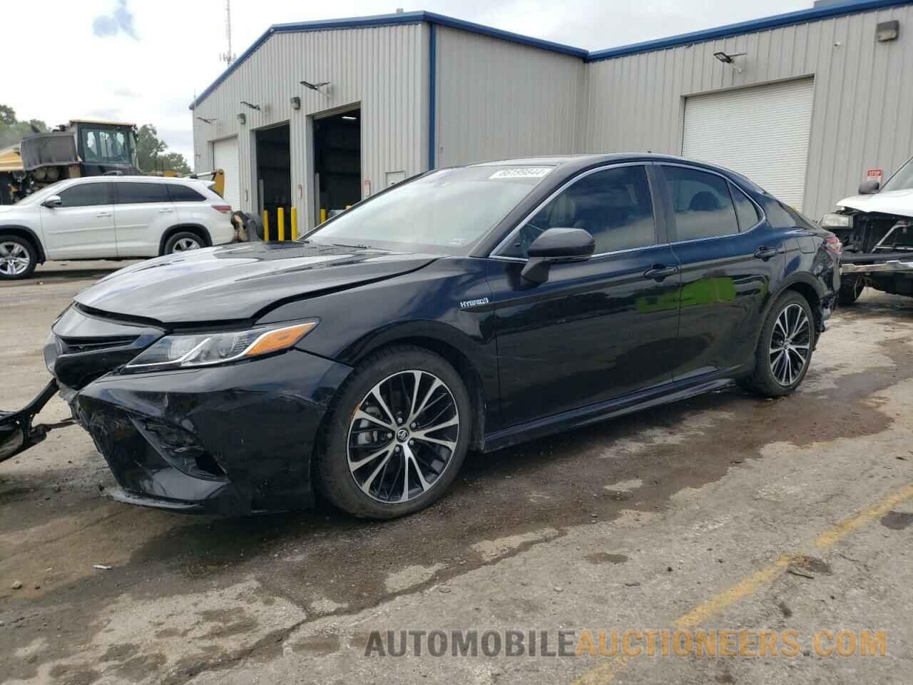 4T1B21HK4JU008994 TOYOTA CAMRY 2018