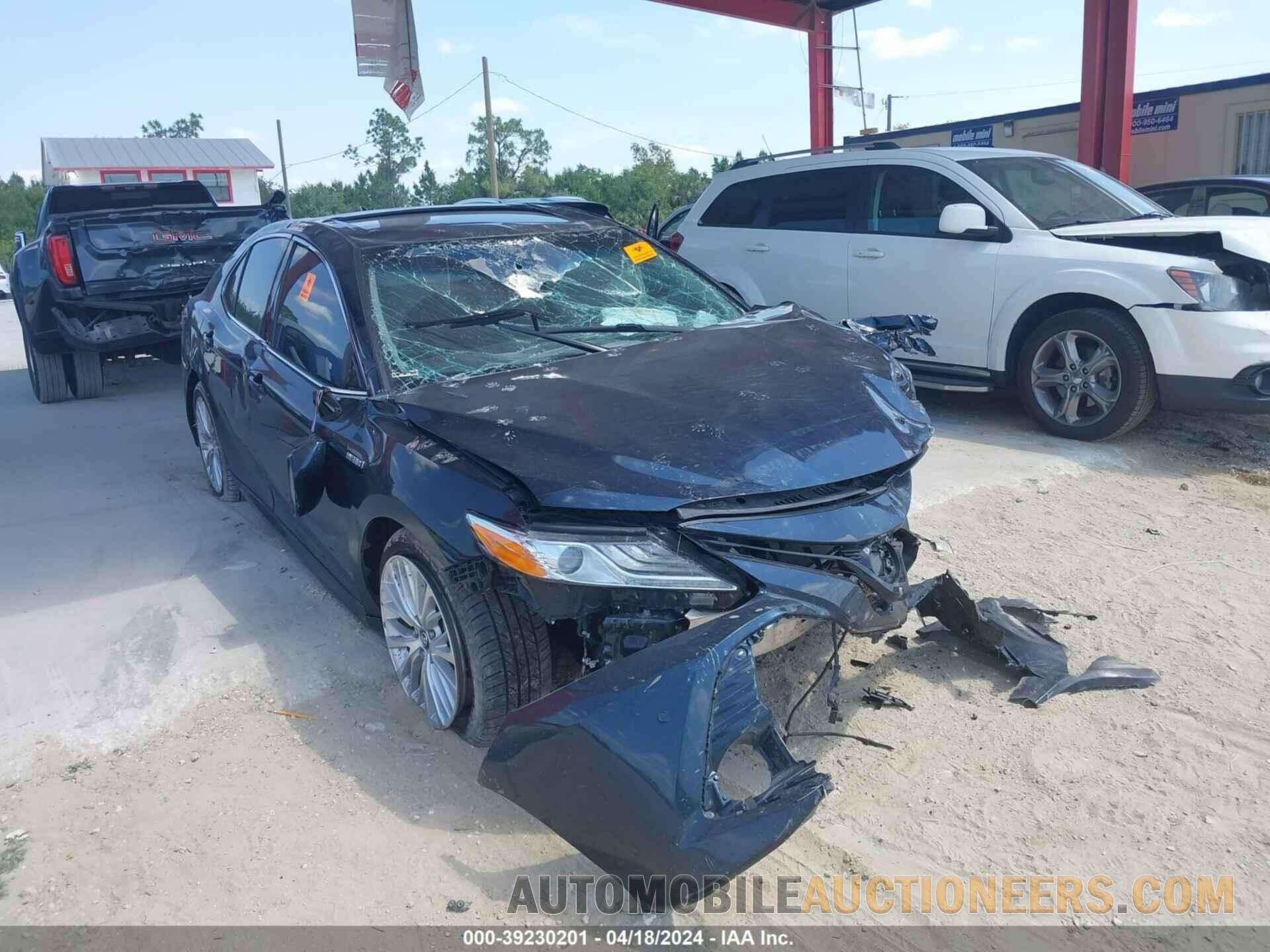 4T1B21HK4JU503695 TOYOTA CAMRY HYBRID 2018