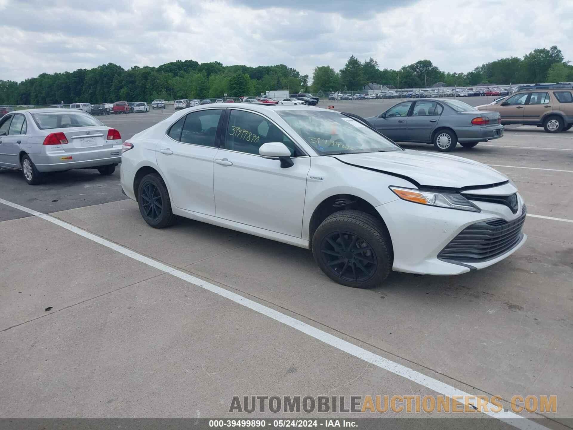 4T1B21HK5JU002850 TOYOTA CAMRY HYBRID 2018