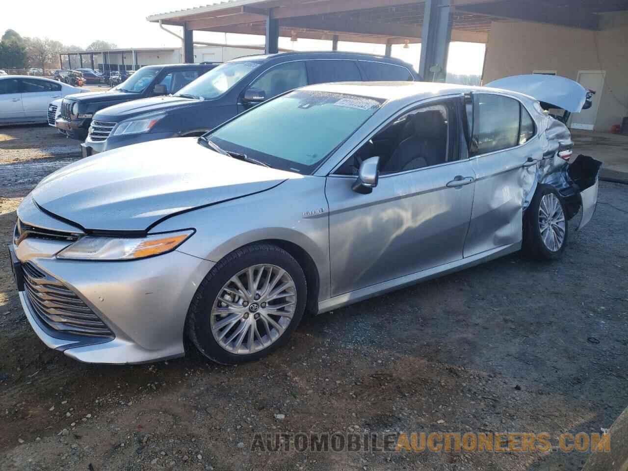 4T1B21HK5JU004548 TOYOTA CAMRY 2018