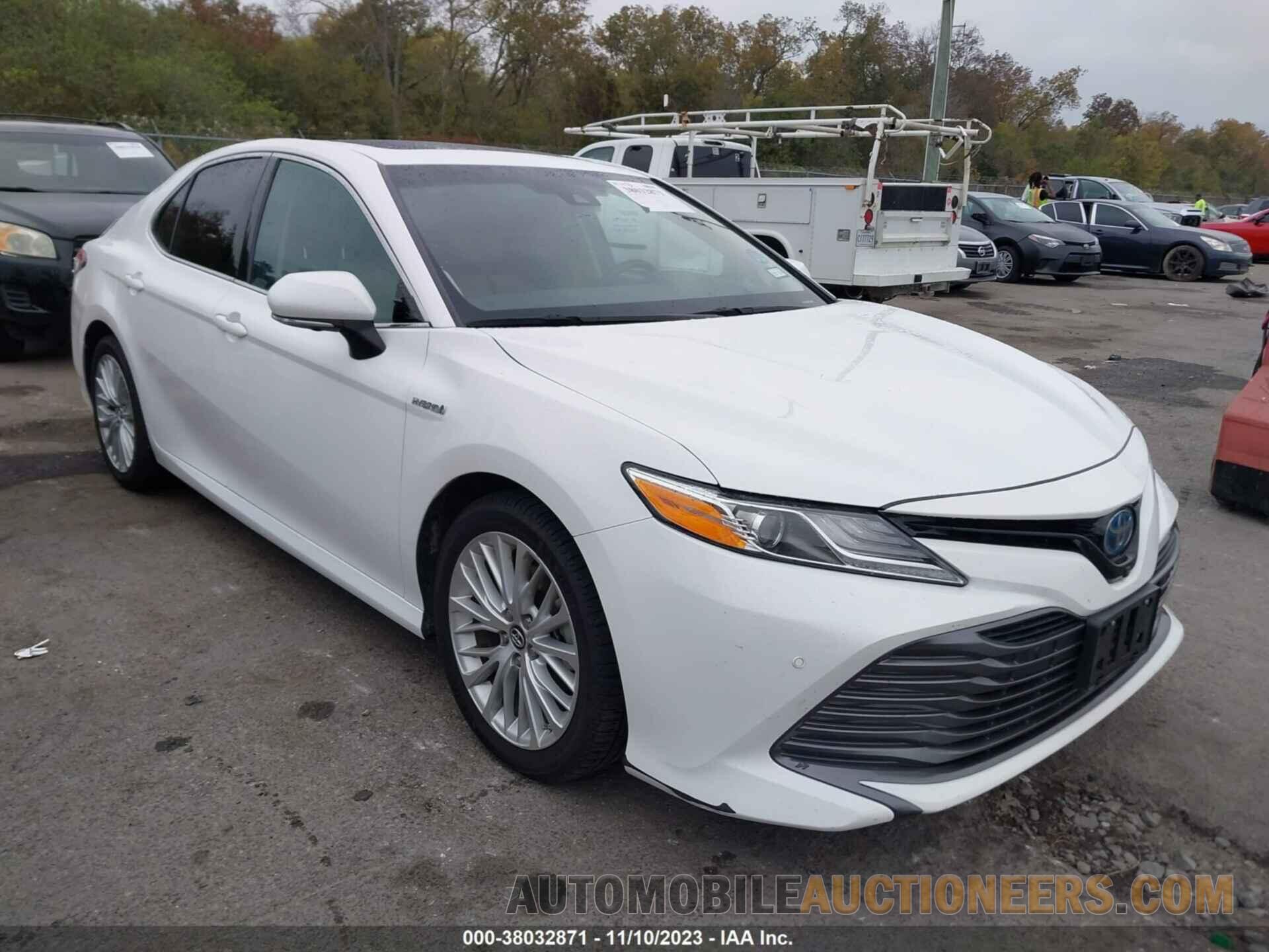 4T1B21HK5JU004694 TOYOTA CAMRY HYBRID 2018