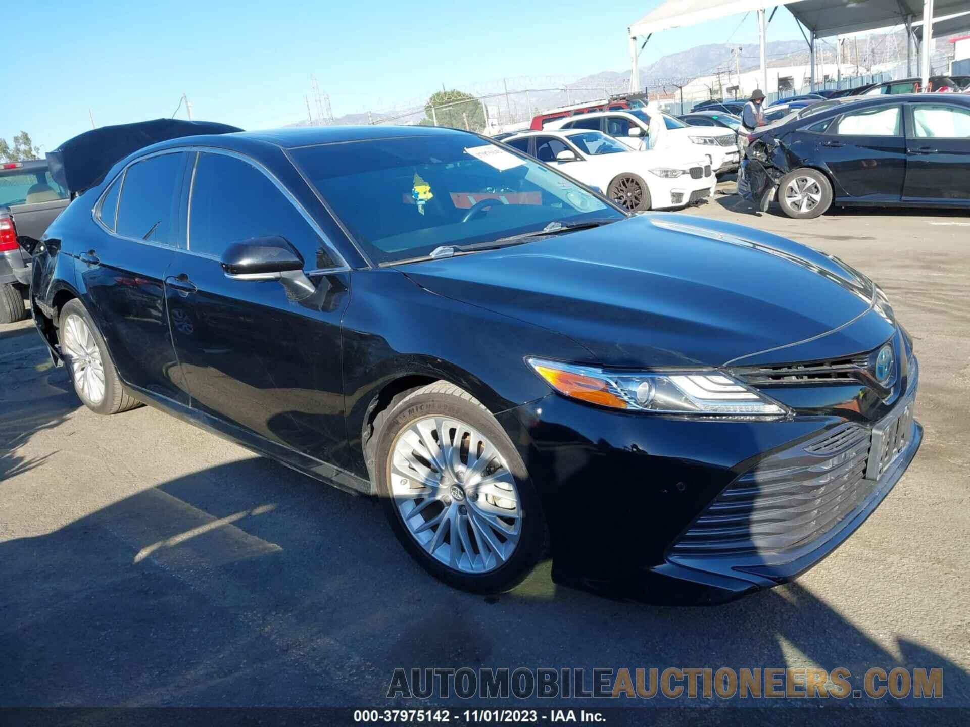 4T1B21HK5JU005831 TOYOTA CAMRY 2018