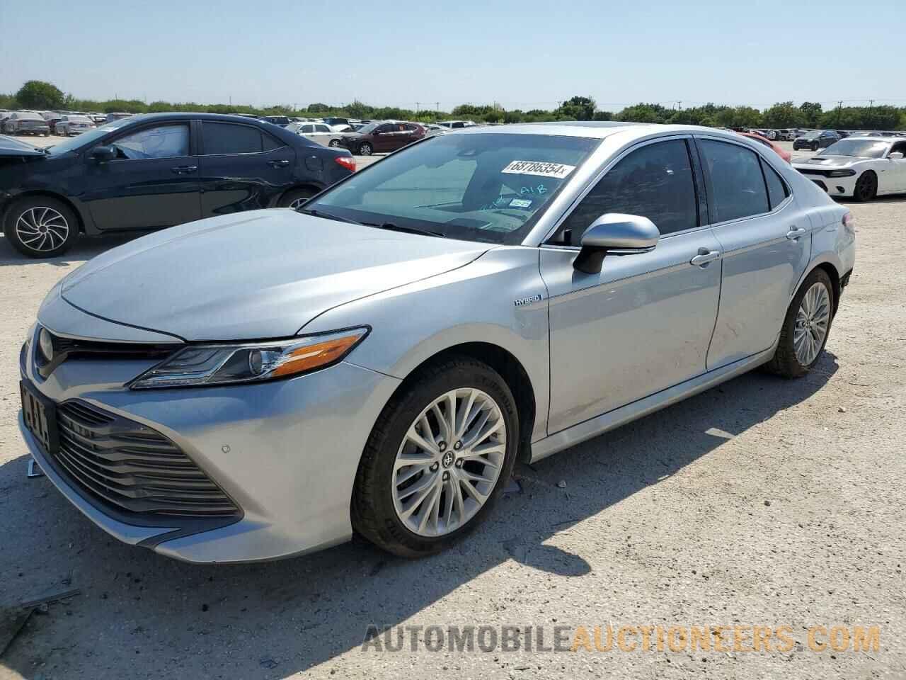 4T1B21HK5JU008311 TOYOTA CAMRY 2018