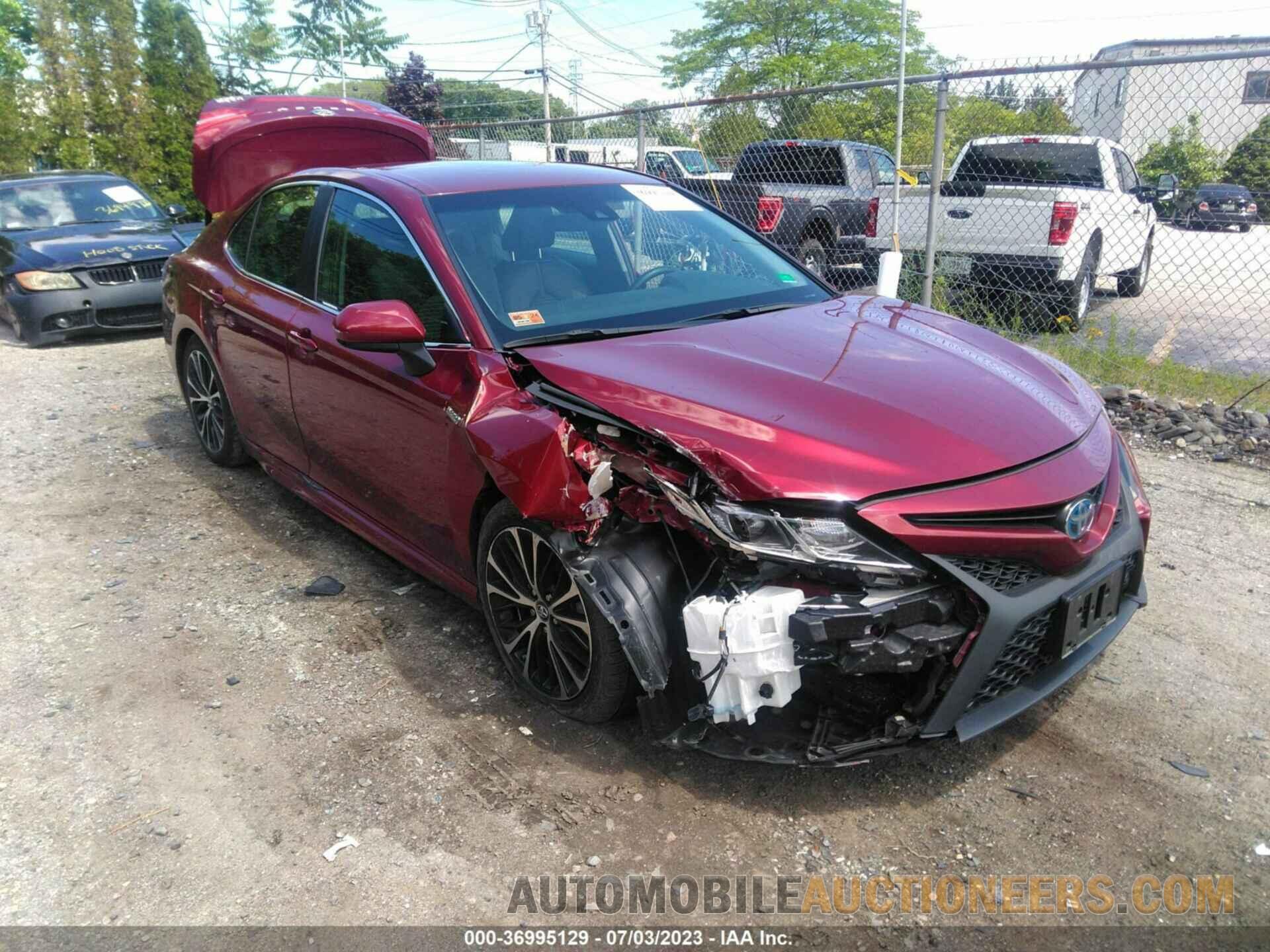 4T1B21HK5JU500918 TOYOTA CAMRY 2018