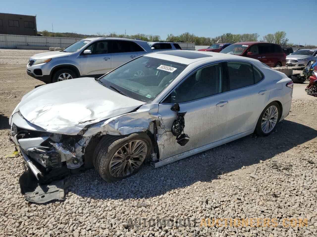 4T1B21HK5KU512228 TOYOTA CAMRY 2019