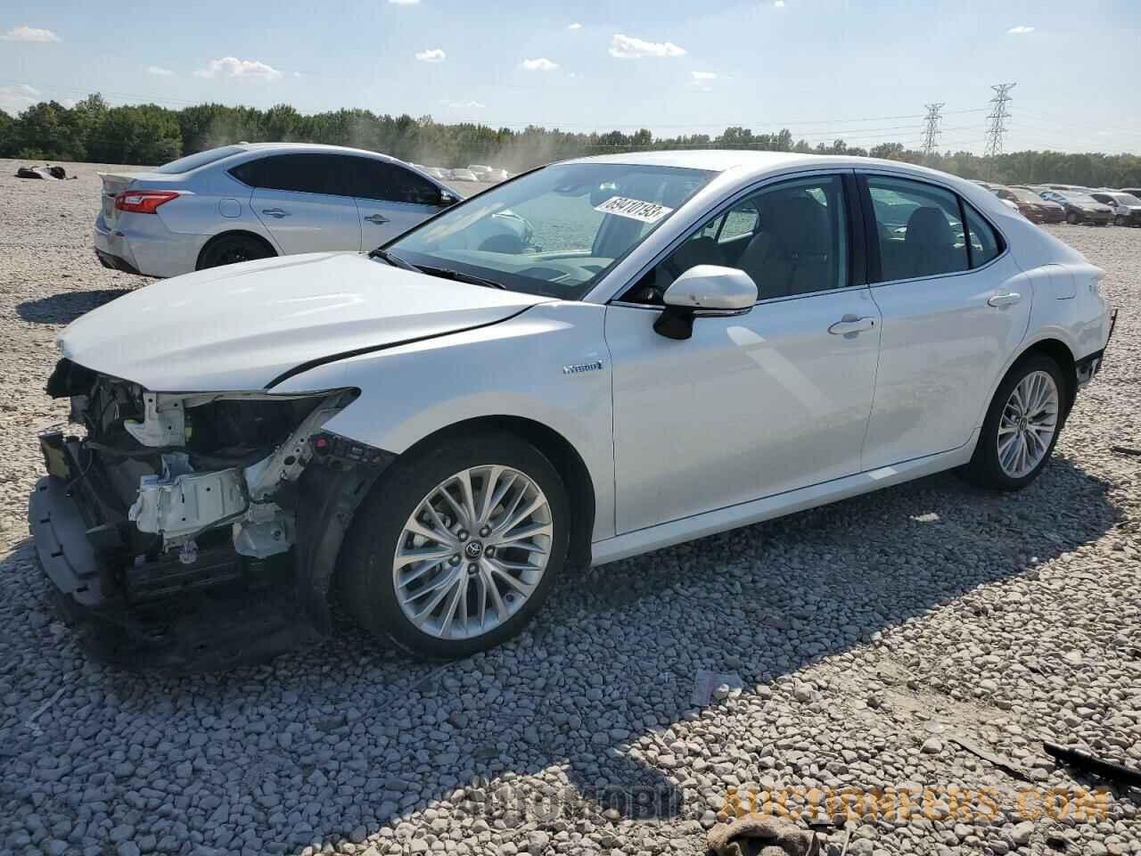 4T1B21HK5KU513573 TOYOTA CAMRY 2019