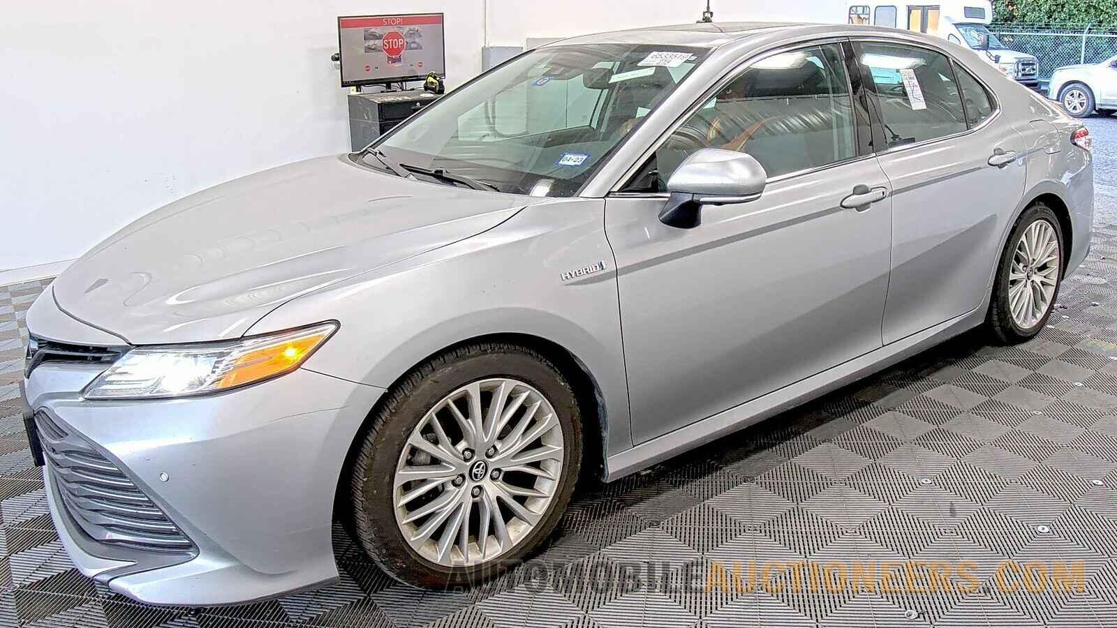 4T1B21HK5KU516554 Toyota Camry Hybrid 2019