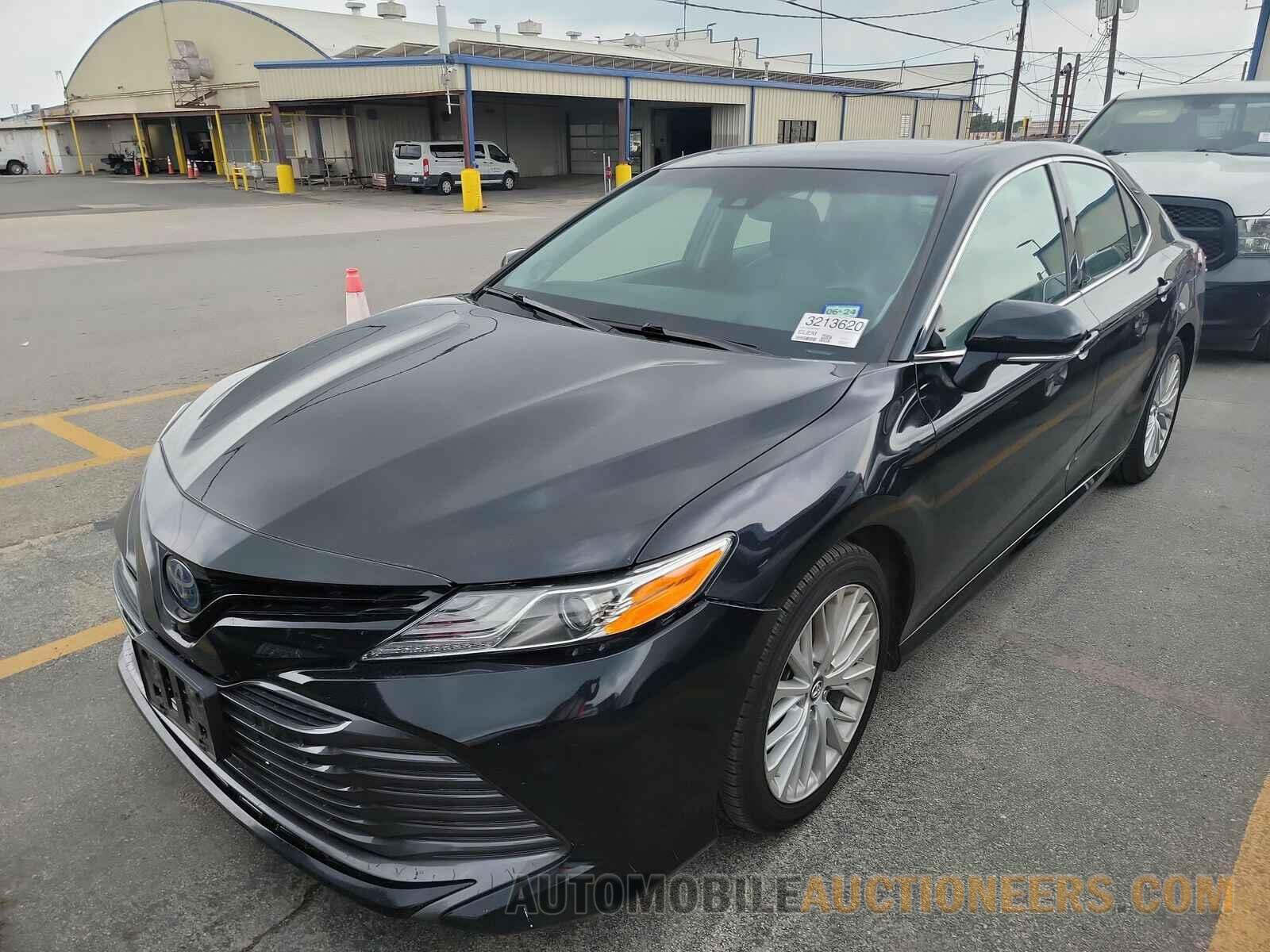 4T1B21HK5KU520930 Toyota Camry Hybrid 2019