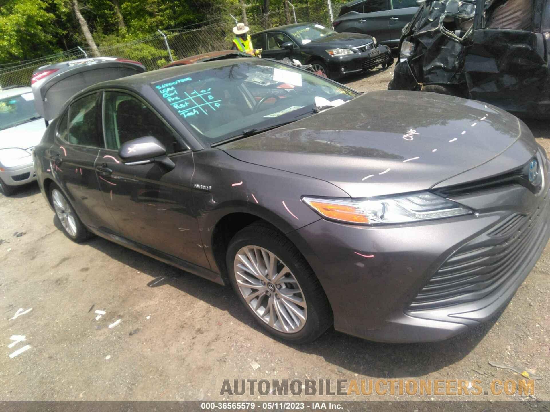 4T1B21HK6JU002369 TOYOTA CAMRY 2018