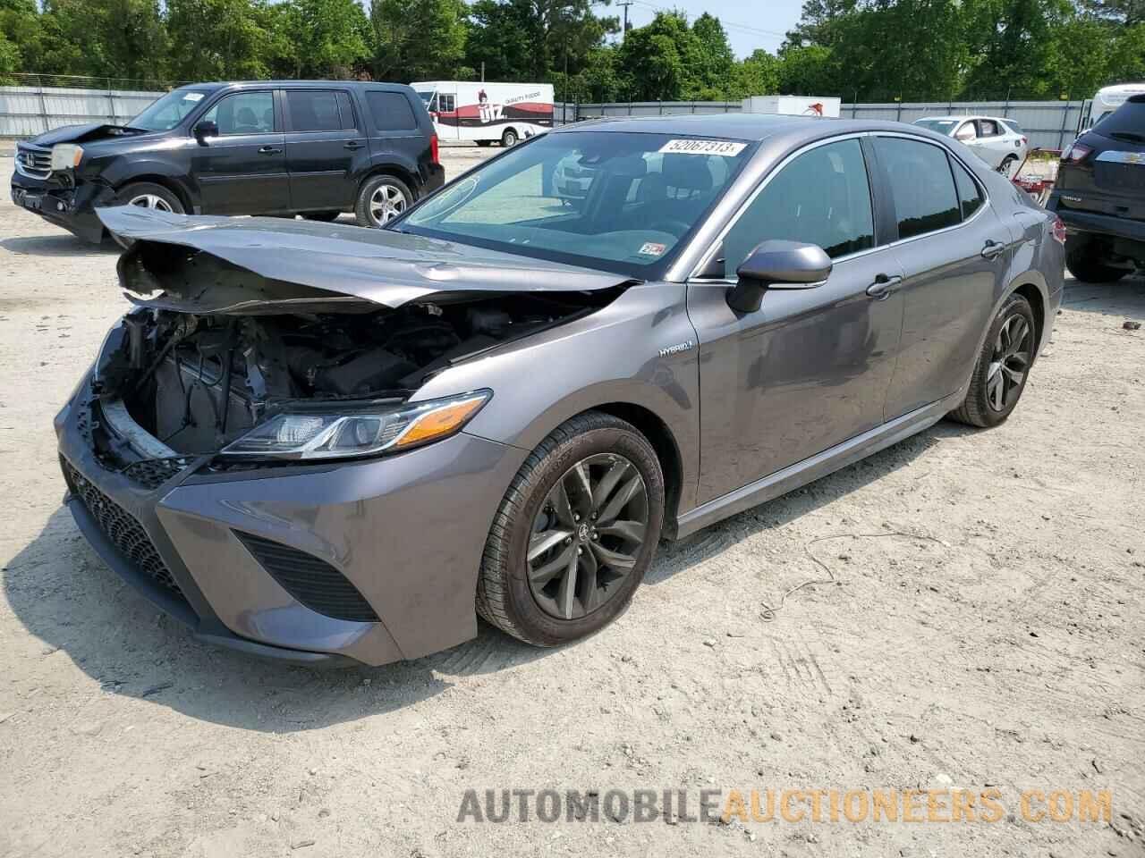 4T1B21HK6JU003182 TOYOTA CAMRY 2018