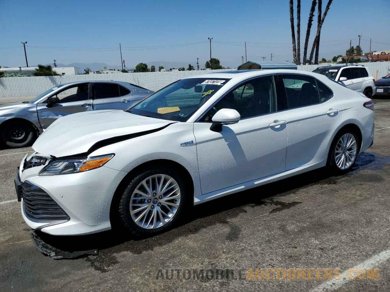 4T1B21HK6JU006390 TOYOTA CAMRY 2018