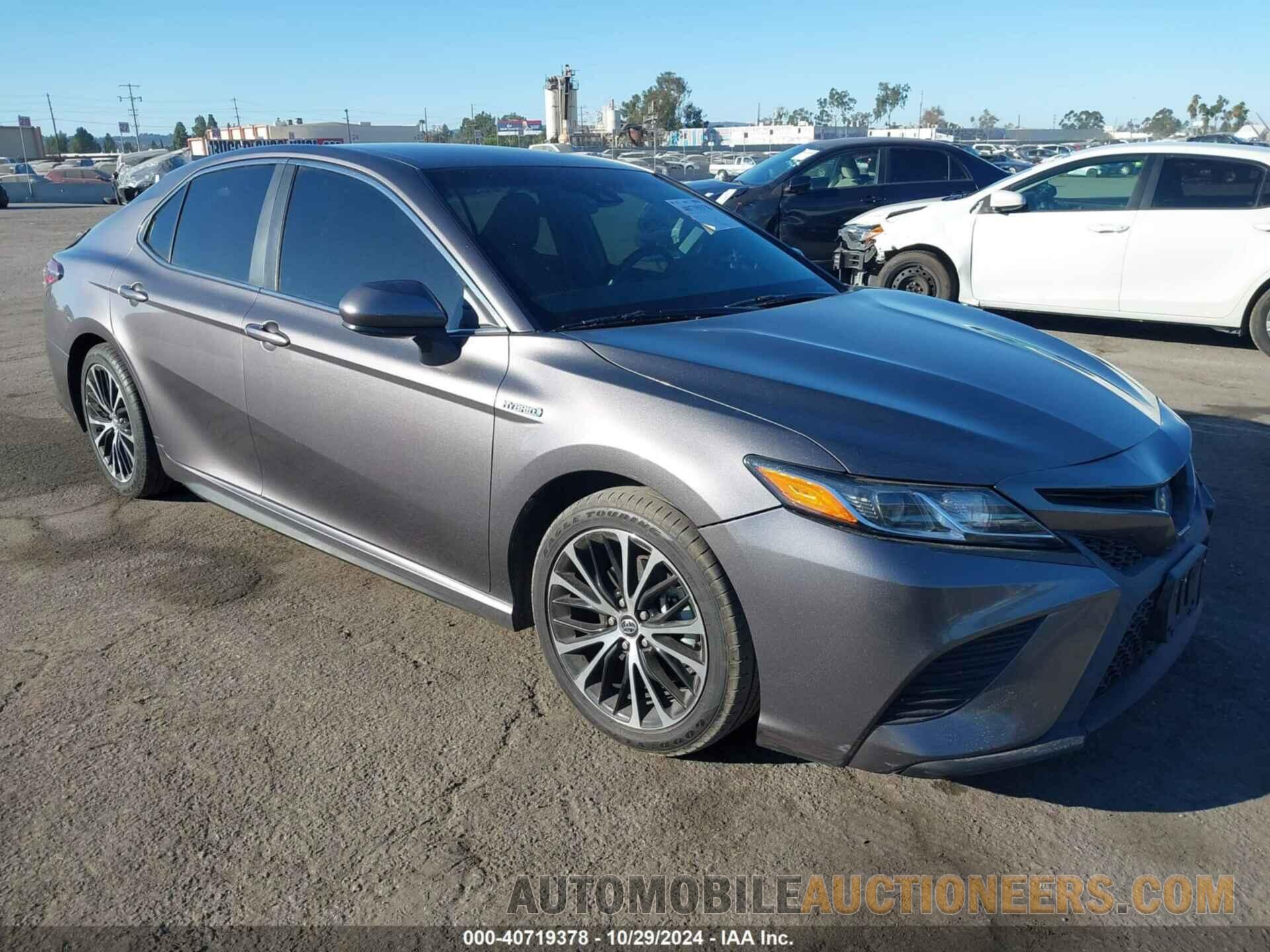 4T1B21HK6JU007006 TOYOTA CAMRY HYBRID 2018