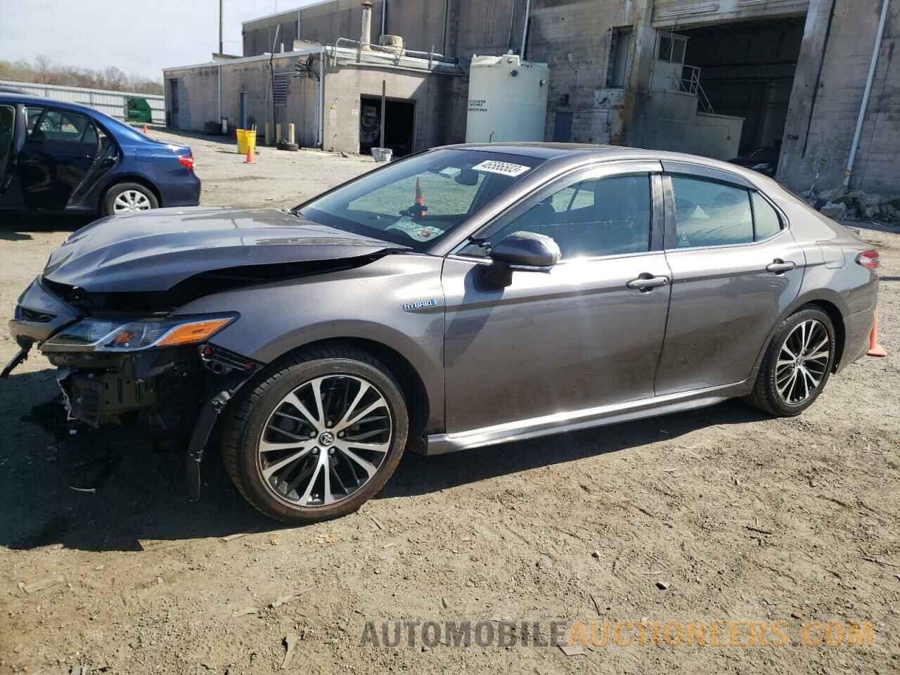 4T1B21HK6JU500779 TOYOTA CAMRY 2018