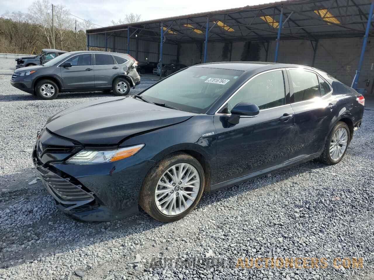 4T1B21HK6JU501186 TOYOTA CAMRY 2018