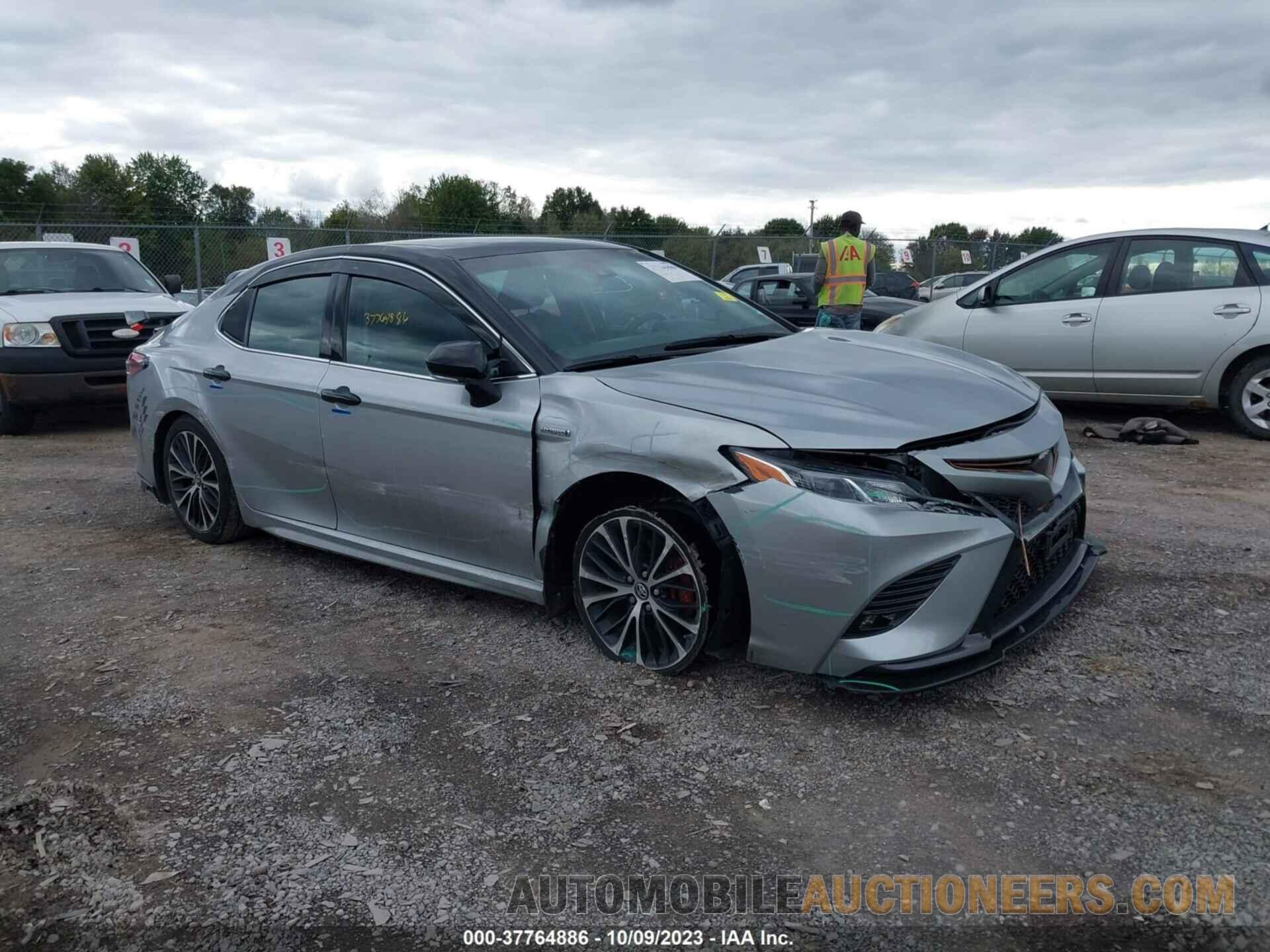 4T1B21HK6JU503715 TOYOTA CAMRY 2018