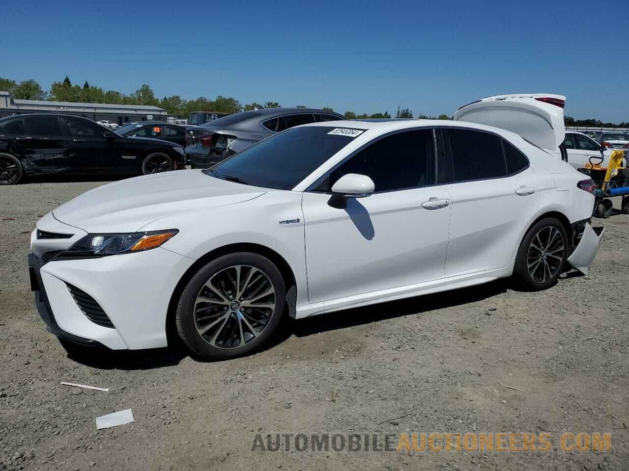 4T1B21HK6JU504945 TOYOTA CAMRY 2018