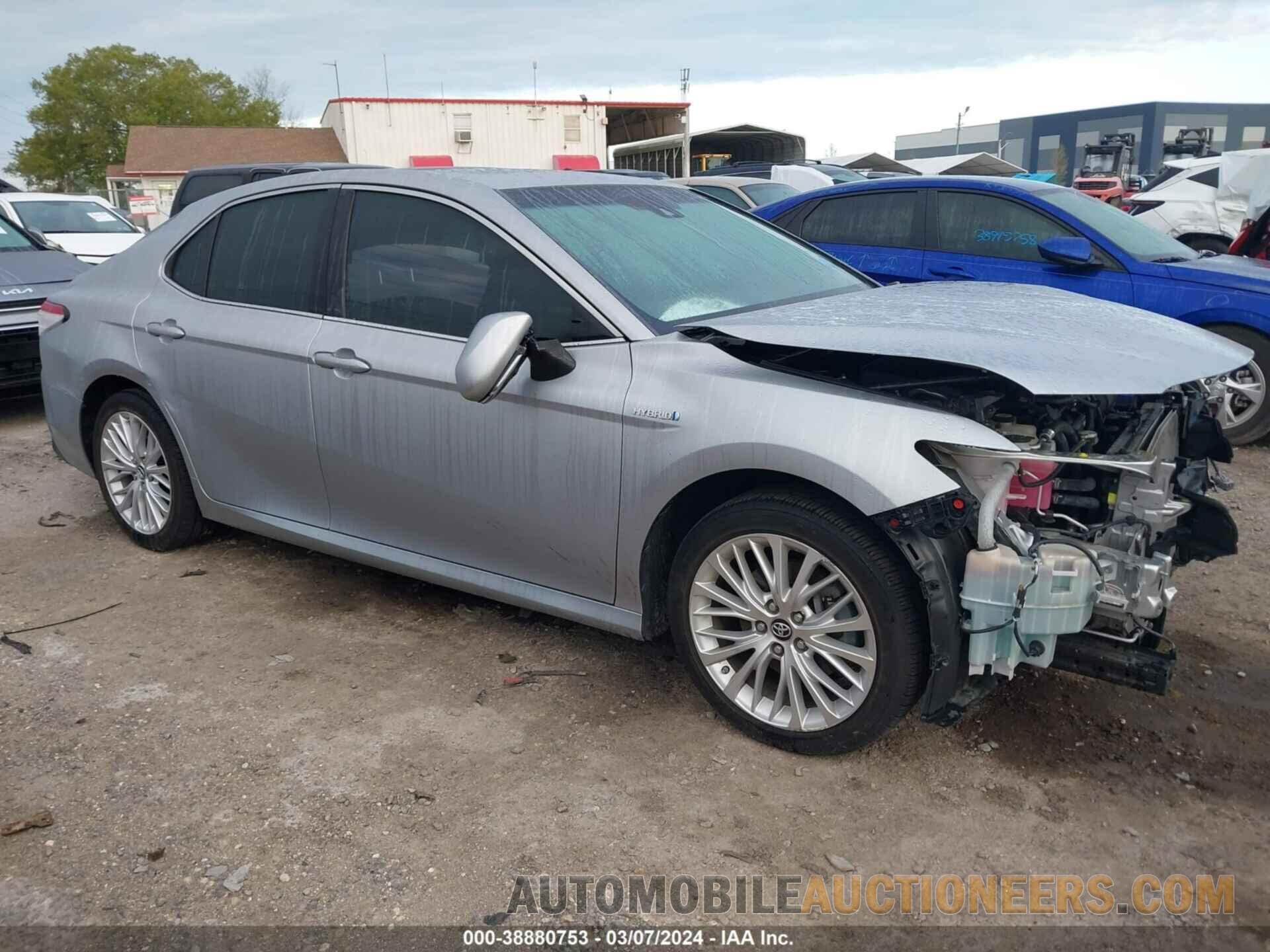 4T1B21HK7JU002025 TOYOTA CAMRY HYBRID 2018