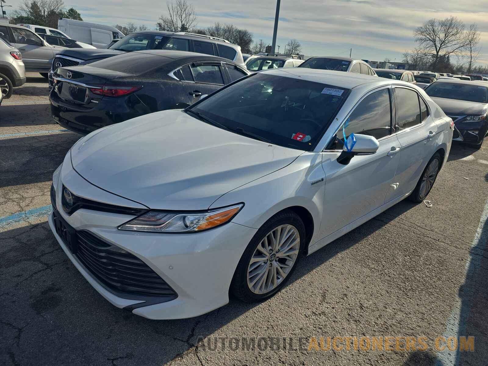 4T1B21HK7JU004874 Toyota Camry Hybrid 2018