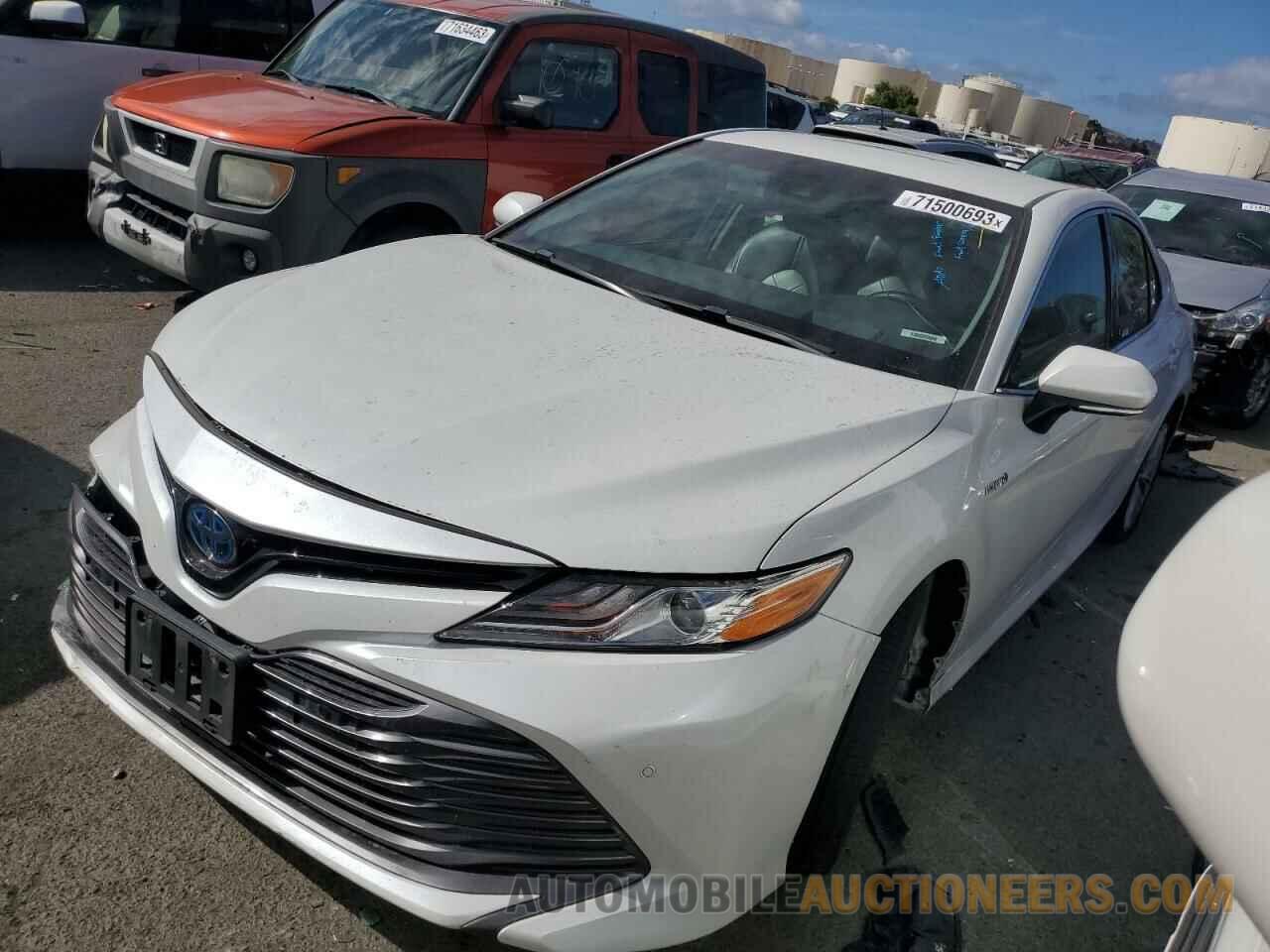 4T1B21HK7JU008634 TOYOTA CAMRY 2018