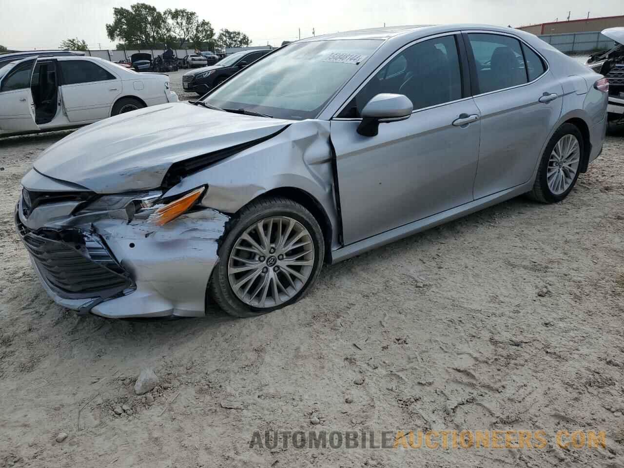 4T1B21HK7JU008665 TOYOTA CAMRY 2018