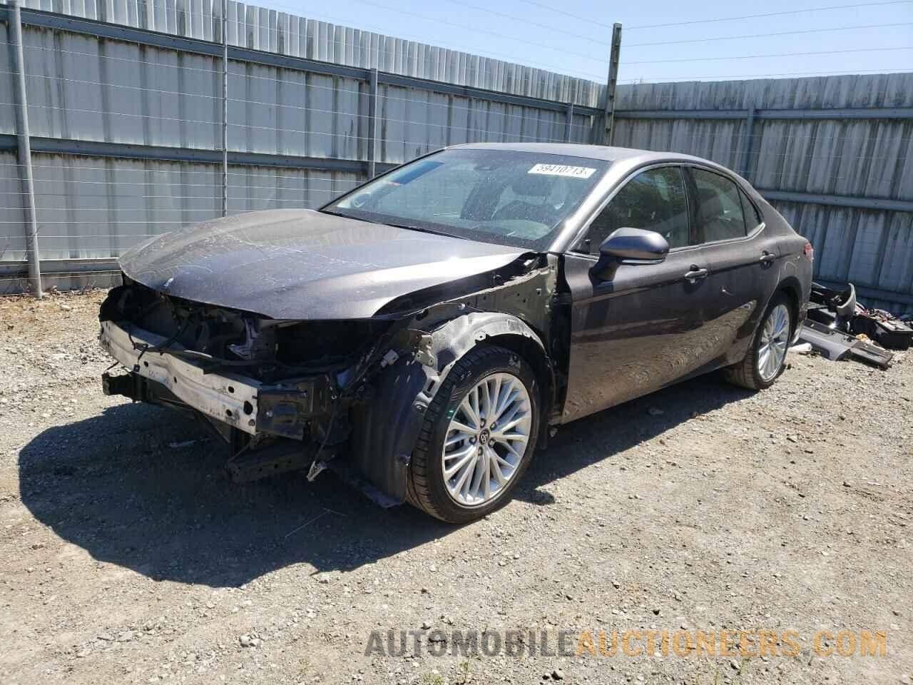 4T1B21HK7JU009122 TOYOTA CAMRY 2018