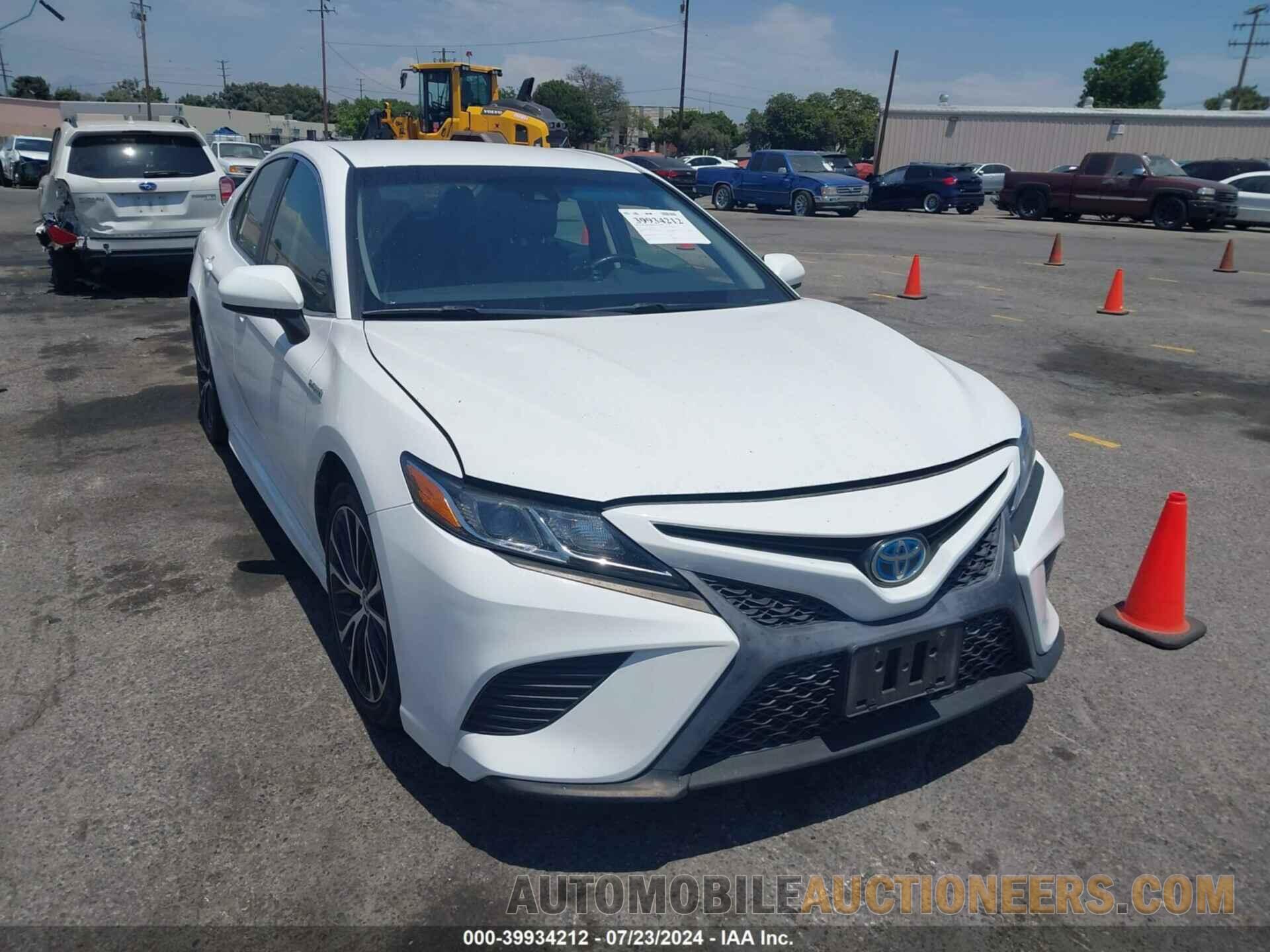 4T1B21HK7JU510124 TOYOTA CAMRY HYBRID 2018