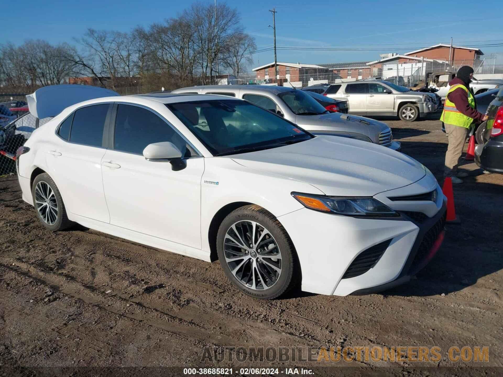 4T1B21HK7JU510429 TOYOTA CAMRY HYBRID 2018