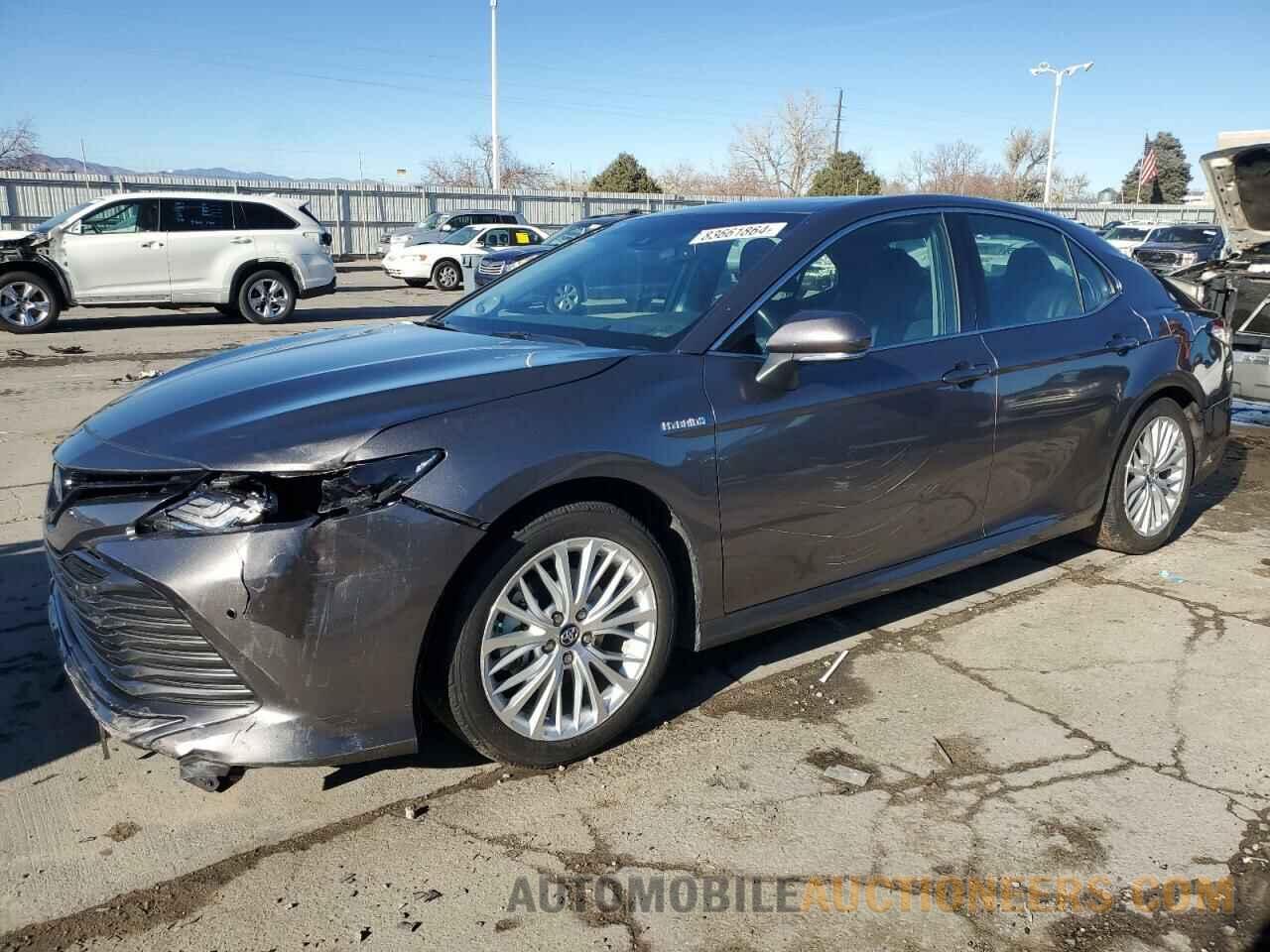 4T1B21HK8JU001207 TOYOTA CAMRY 2018