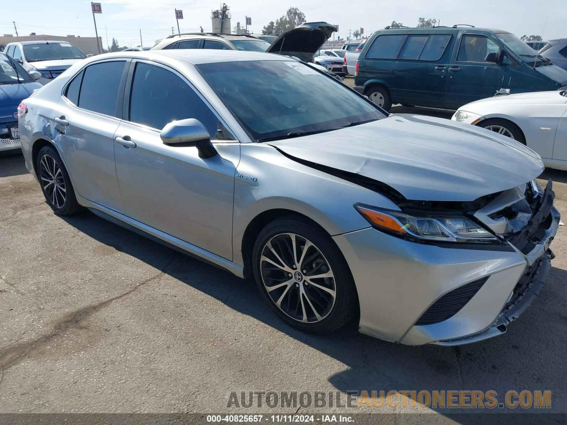 4T1B21HK8JU002129 TOYOTA CAMRY HYBRID 2018