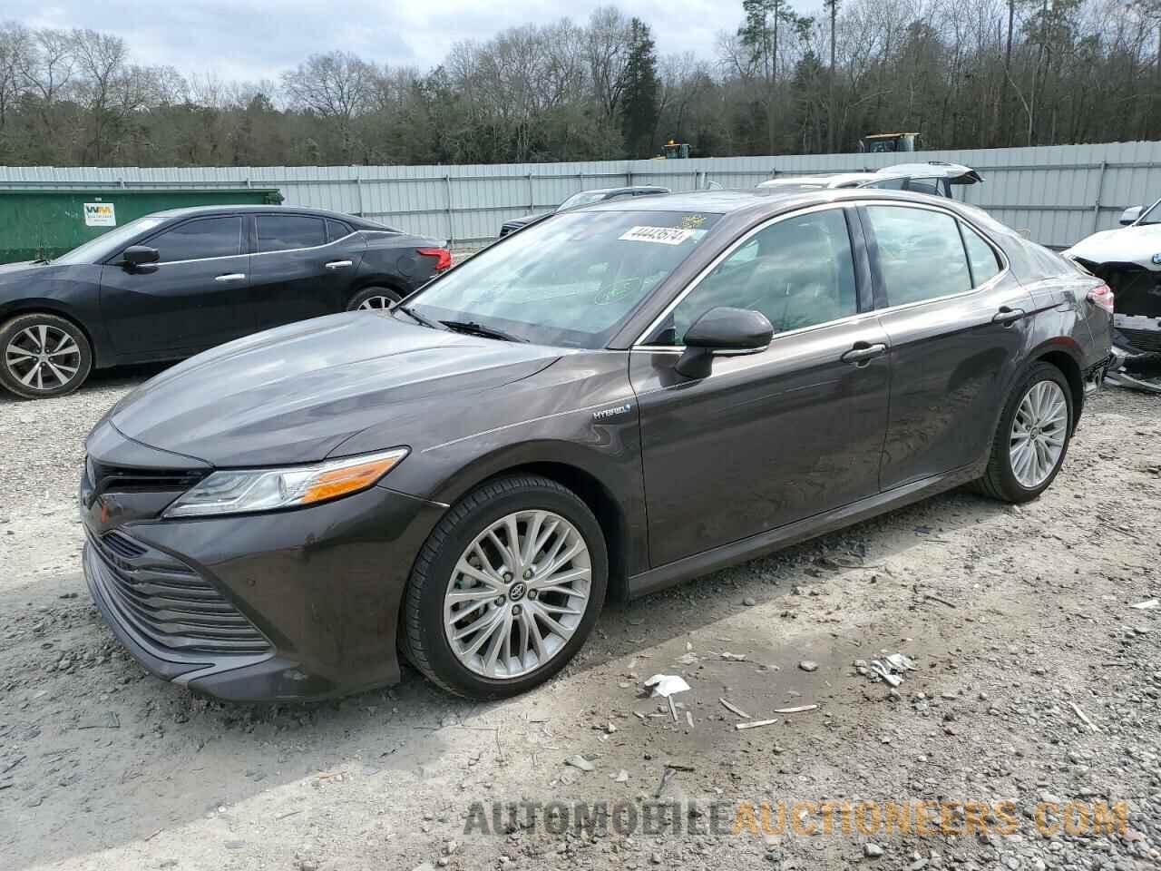 4T1B21HK8JU003457 TOYOTA CAMRY 2018