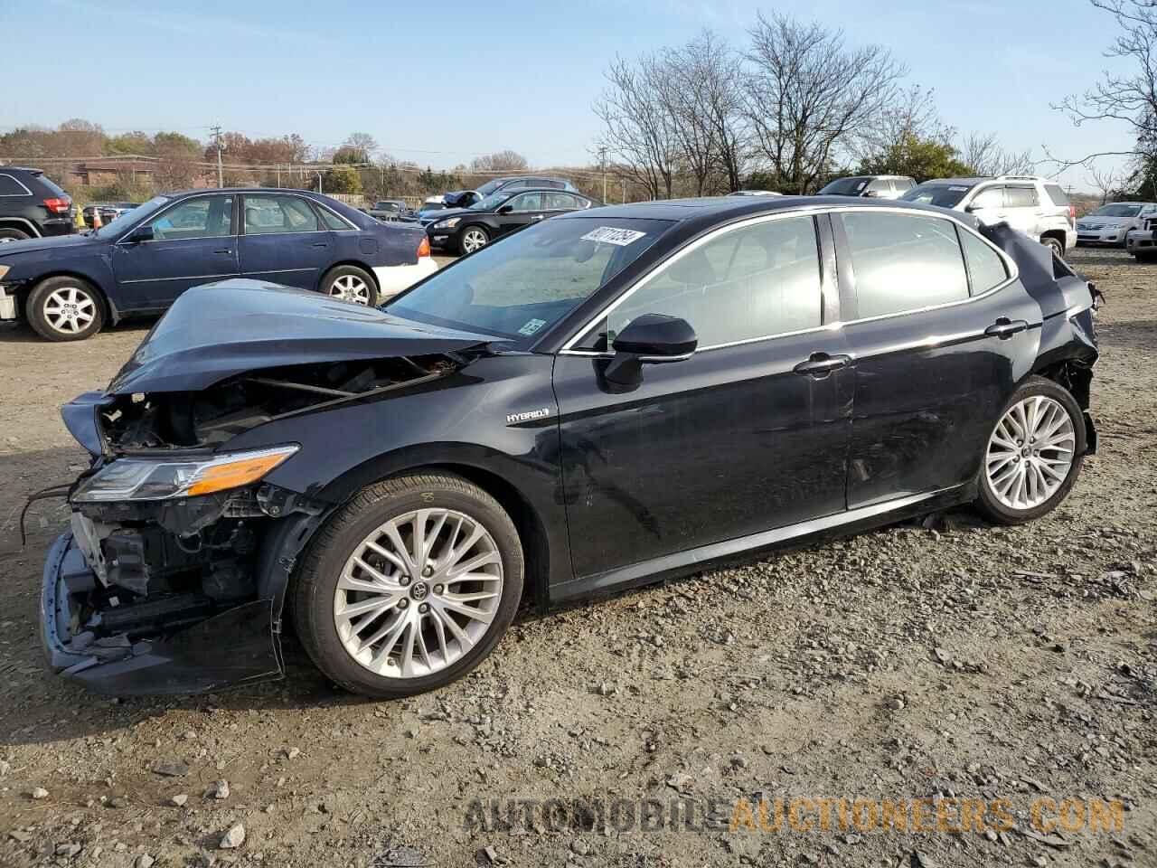 4T1B21HK8JU004656 TOYOTA CAMRY 2018