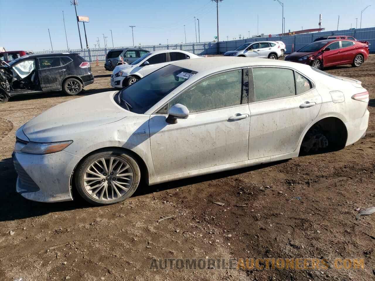 4T1B21HK8JU004687 TOYOTA CAMRY 2018