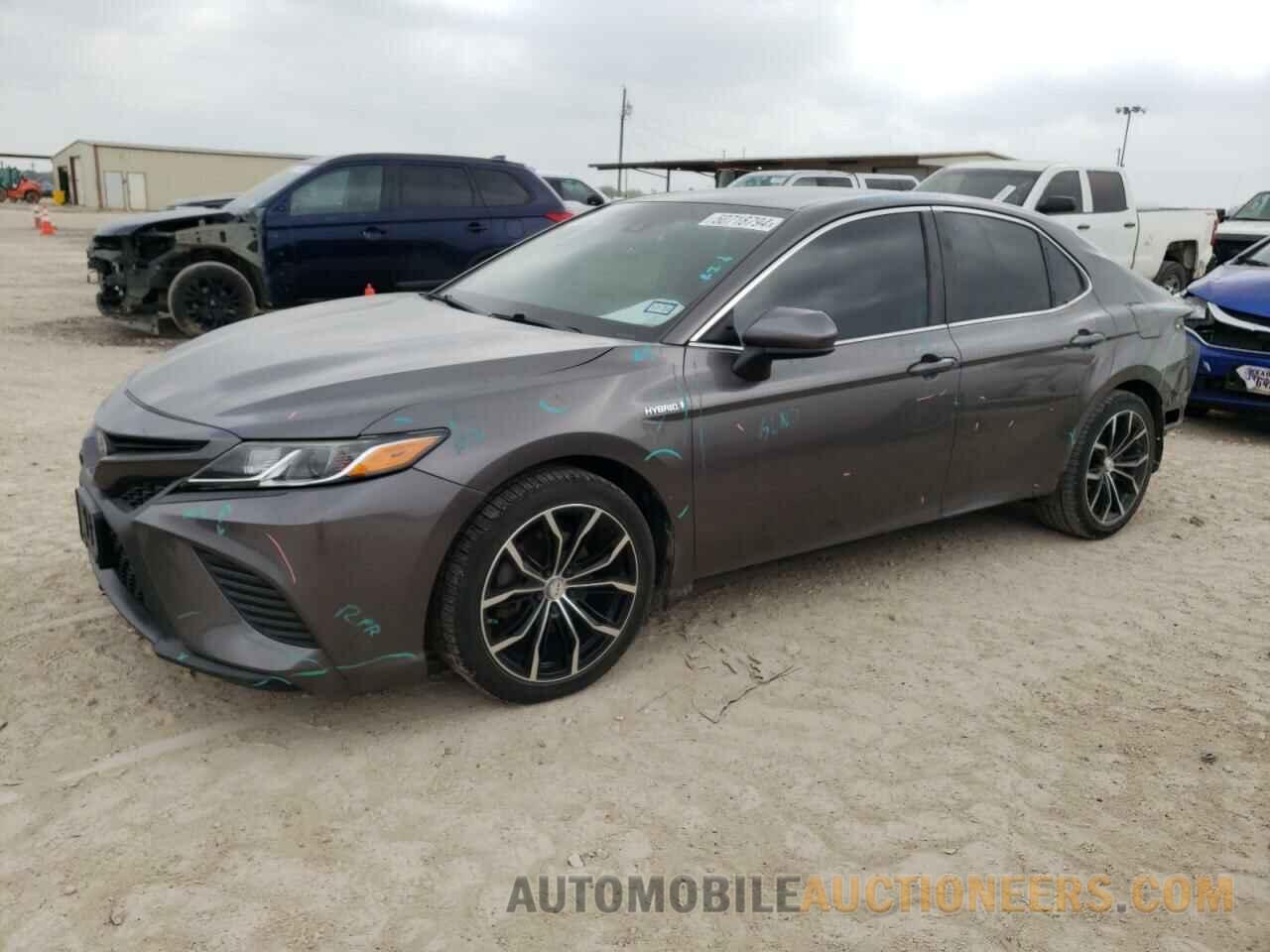 4T1B21HK8JU501772 TOYOTA CAMRY 2018