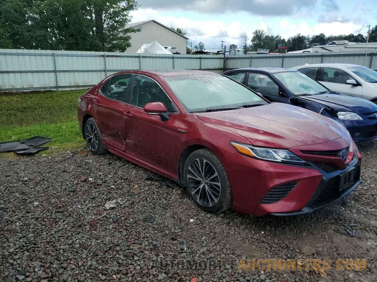 4T1B21HK8JU502520 TOYOTA CAMRY 2018