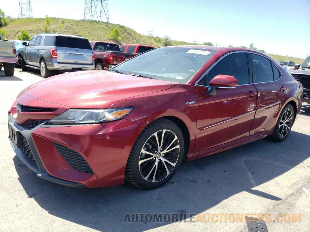 4T1B21HK8JU503828 TOYOTA CAMRY 2018