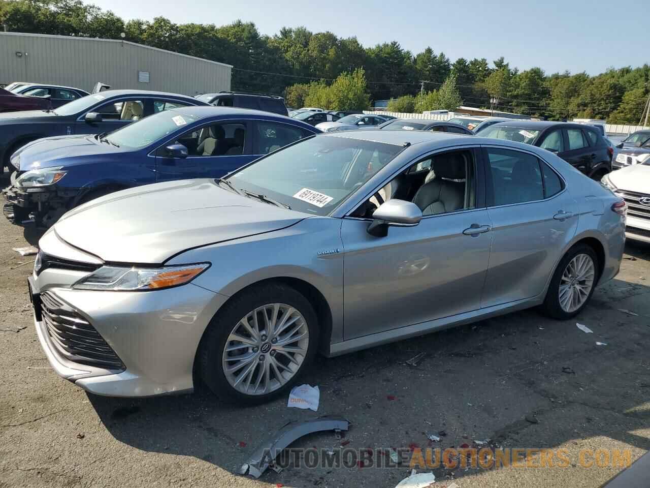 4T1B21HK8JU508043 TOYOTA CAMRY 2018