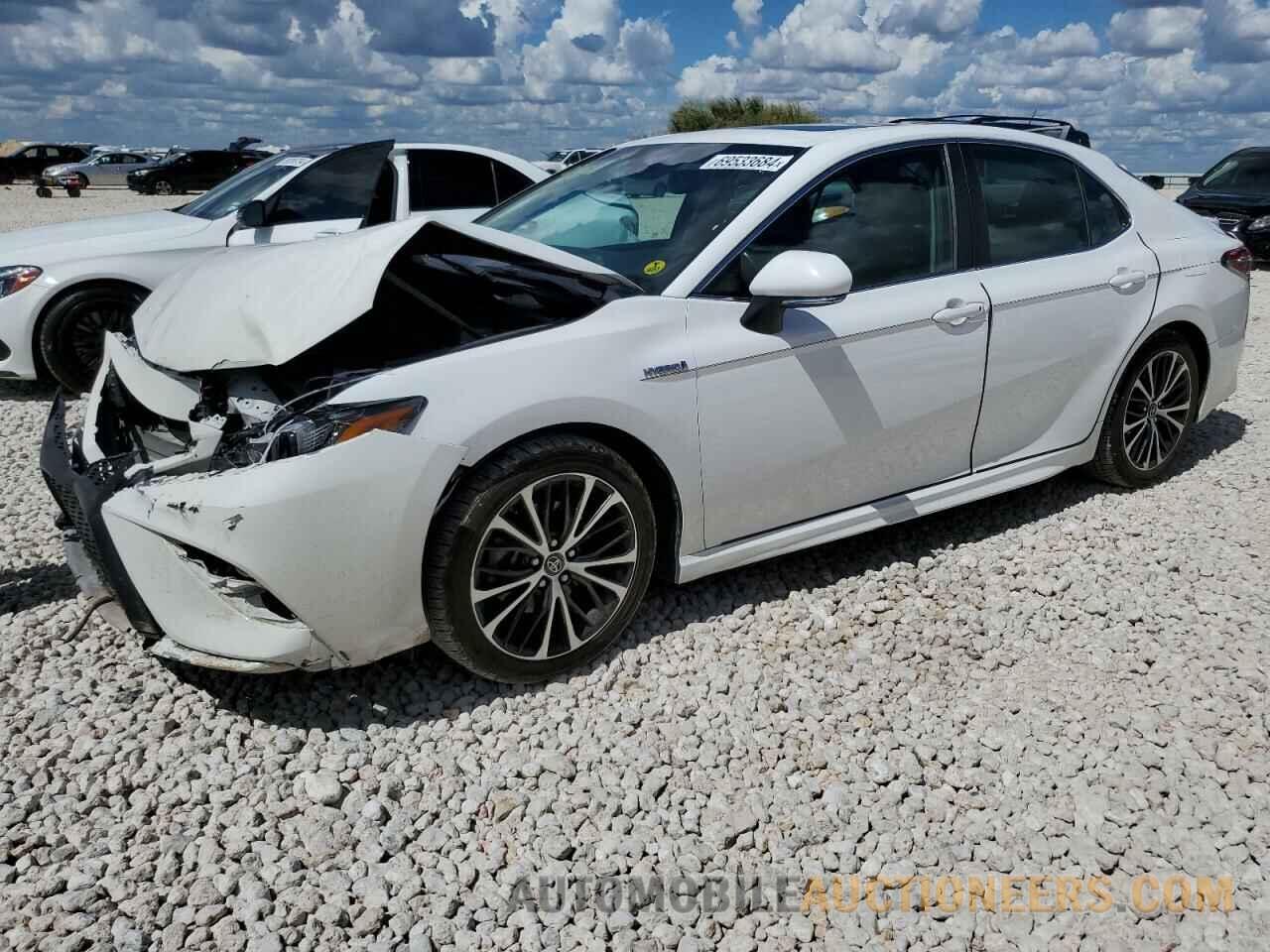 4T1B21HK8JU508950 TOYOTA CAMRY 2018