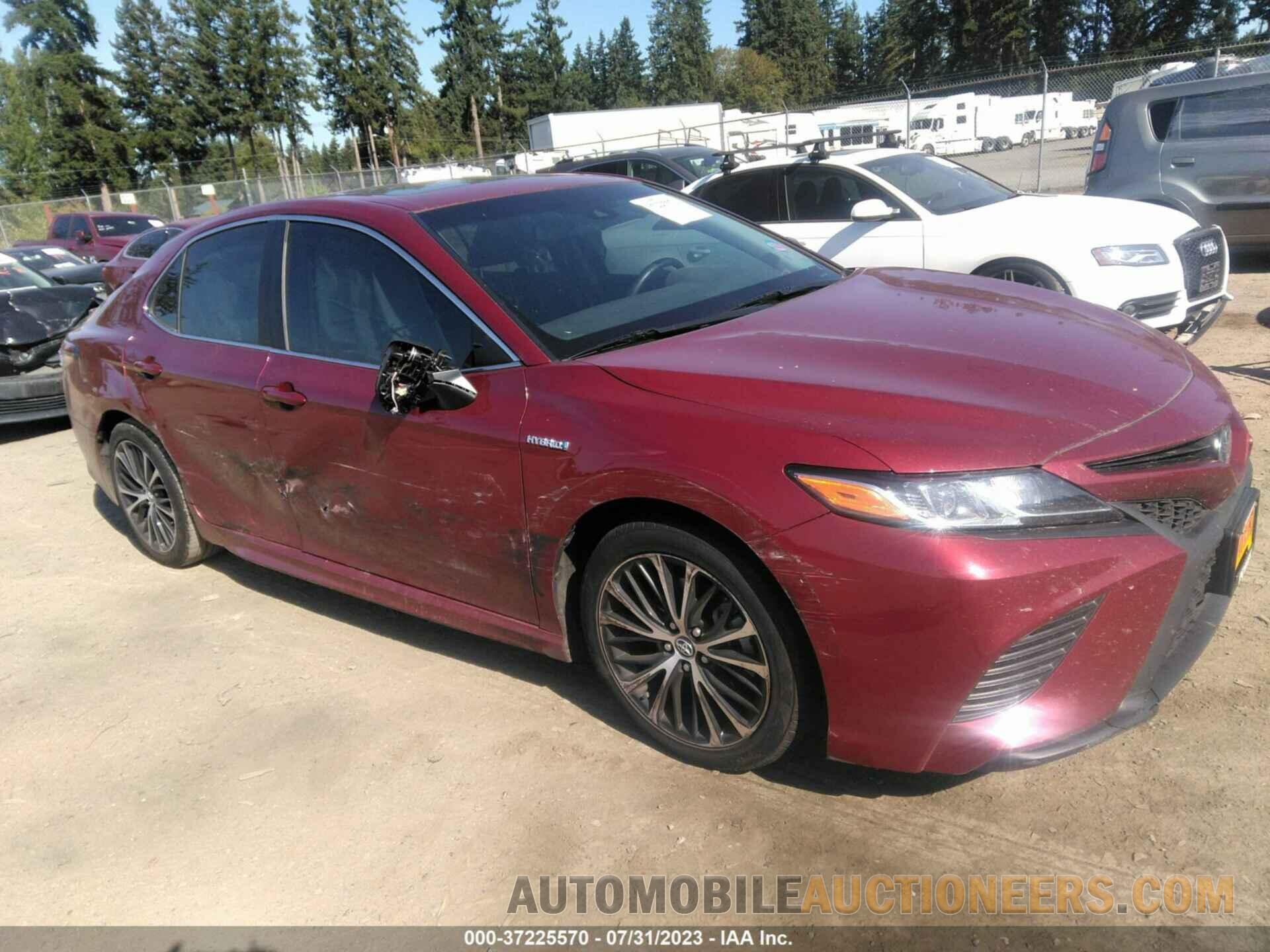 4T1B21HK8JU509435 TOYOTA CAMRY 2018