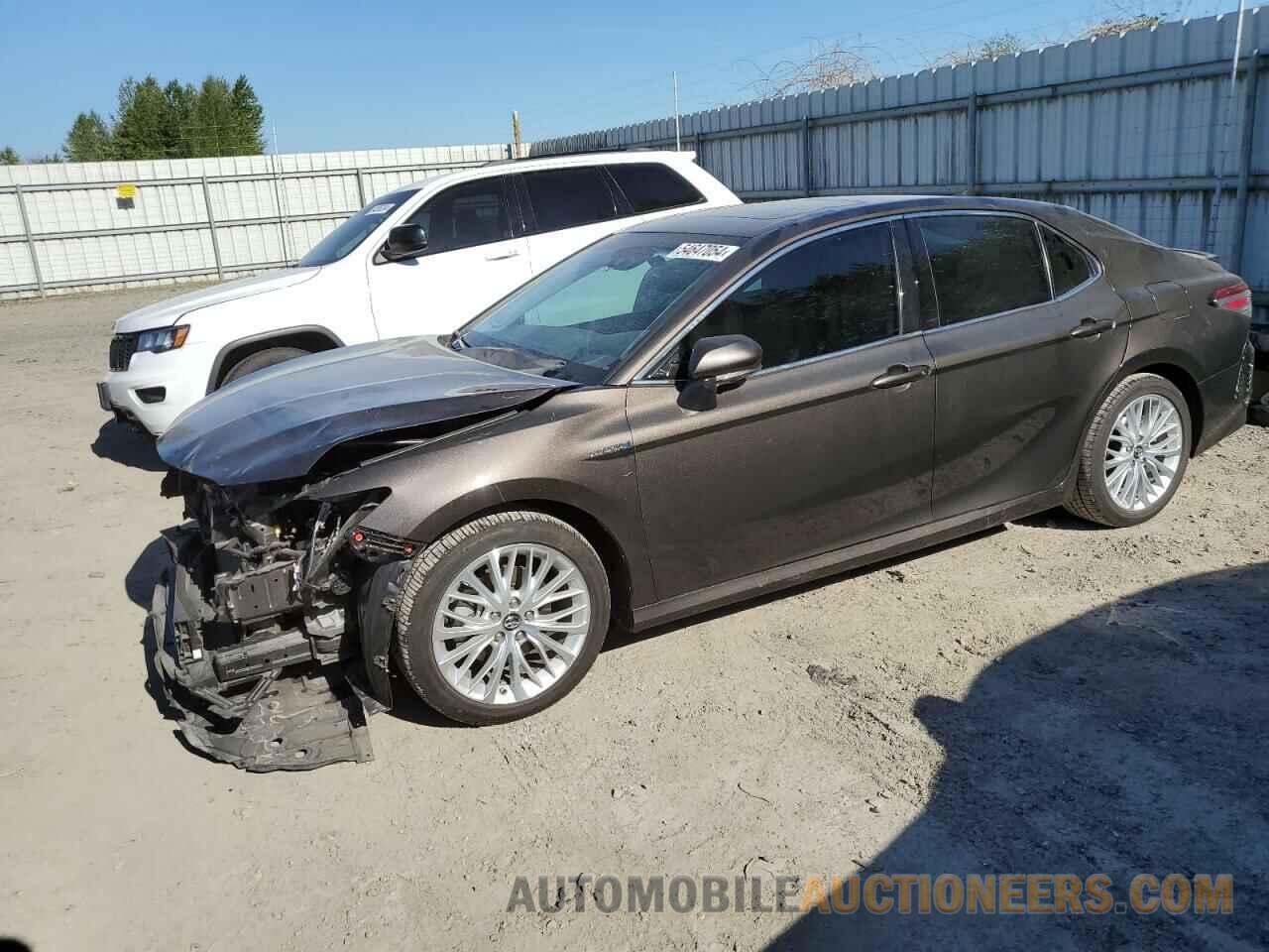 4T1B21HK8JU509502 TOYOTA CAMRY 2018