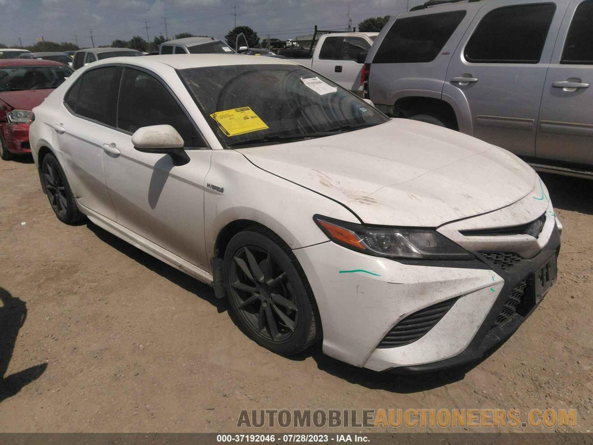 4T1B21HK8JU510262 TOYOTA CAMRY 2018